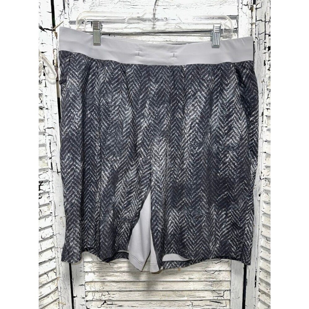 Men's Lululemon Gray Shorts Size XL